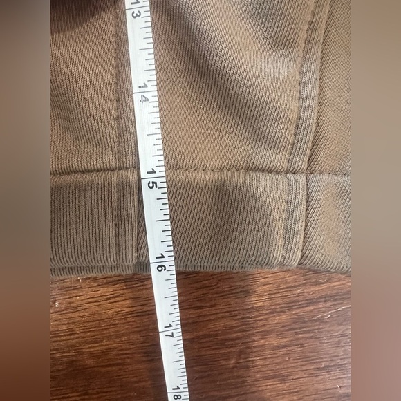 SWEATY BETTY WREN CROP SHORT SLEEVE T-SHIRT- Size XL. Color olive - Picture 8 of 11